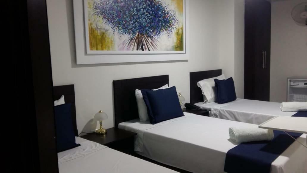Hotel Giron Plaza Екстериор снимка